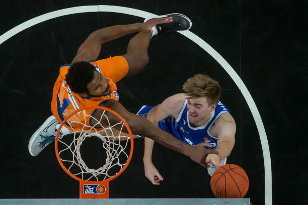 几名主力球 几名主力球